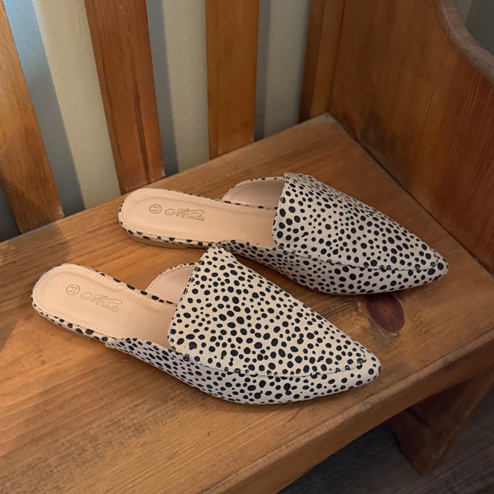 Mata Shoes Black and White Spotted Pointed Mules. BRAND NEW in box